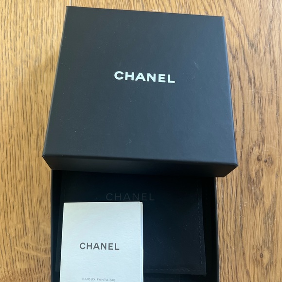 Chanel Camilla Necklace - Picture 7 of 8